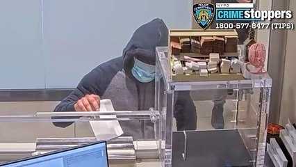 Masked man robs Long Island City Chase bank in the middle of the day