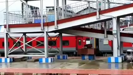 कोडरमा RPF ने पुरषोत्तम एक्सप्रेस से गांजे की खेप को किया बरामद, बोगी में लावारिस अवस्था मे रखा हुआ था गांजा.