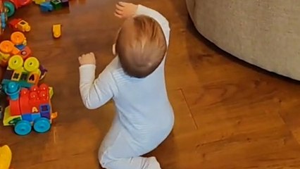 Baby chooses Only Fools and Horses over Peppa Pig