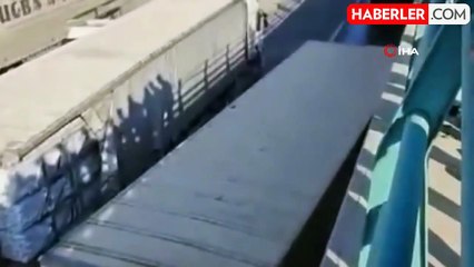 Manisa'da 4 Tırın Karıştığı Trafik Kazasında İki Yaralı