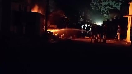 सिलेंडर में लगा आग, इलाके में फैली दहशत