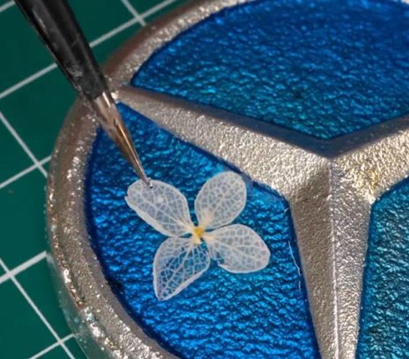 Drive in bloom! Unique floral gear knob creations!