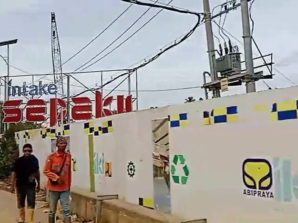 Pembangunan Intake Sepaku Mengotori Jalan