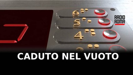 Precipita nel vano ascensore in clinica, è grave