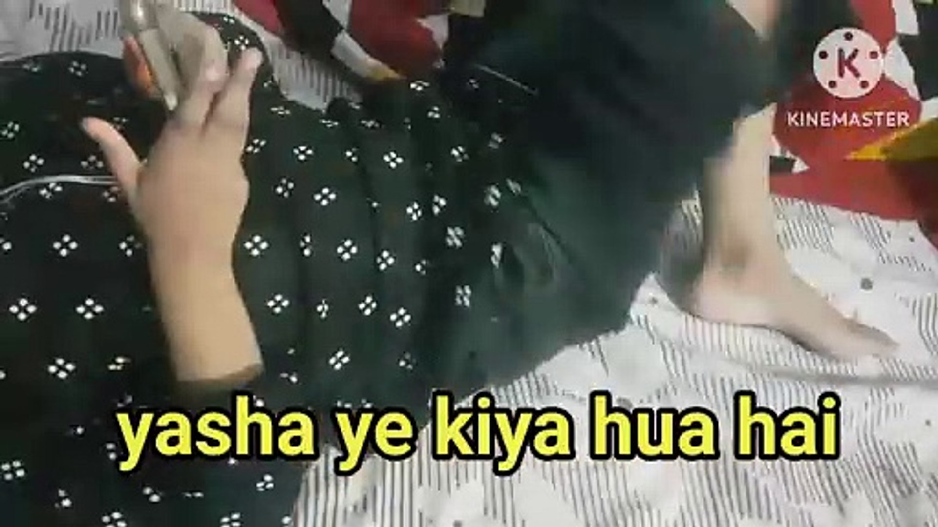 Littile girl buzzy in mobile games