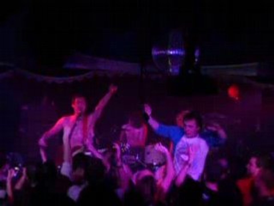The Subways "R&R Queen" [Stage invasion] @Soho Revue Bar