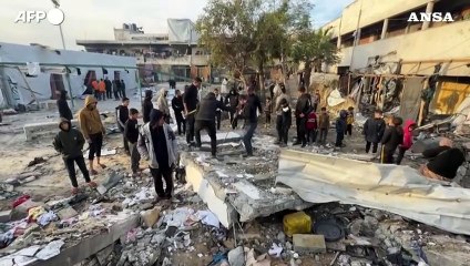 Gaza City, fra le macerie di una scuola colpita da Israele
