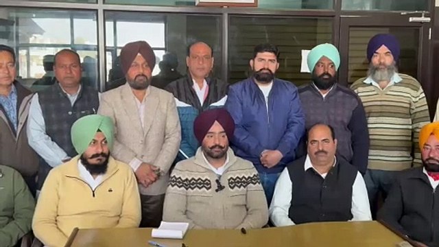 ਧਰਮਕੋਟ ਨਗਰ ਕੌਂਸਲ ਤੇ 8 ਵਾਰਡਾਂ ਤੇ ਮਾਨਯੋਗ ਹਾਈਕੋਰਟ ਵੱਲੋਂ ਰੋਕ ਲਾਉਣ ਤੋਂ ਬਾਅਦ ਧਰਮਕੋਟ 9 ਨੰਬਰ ਵਾਰਡ ਤੋਂ MC ਲਈ ਉਮੀਦਵਾਰ ਗੁਰਮੀਤ ਮਖੀਜਾ ਵੱਲੋਂ ਪਾਈ ਗਈ ਰਿਟ ਪਟੀਸ਼ਨ ਤੇ ਫੈਸਲਾ ਸੁਣਾਉਂਦਿਆ ਮਾਨਯੋਗ ਹਾਈ ਕੋਰਟ ਦੀ ਡਬਲ ਬੈਂਚ ਨੇ 8 ਵਾਰ