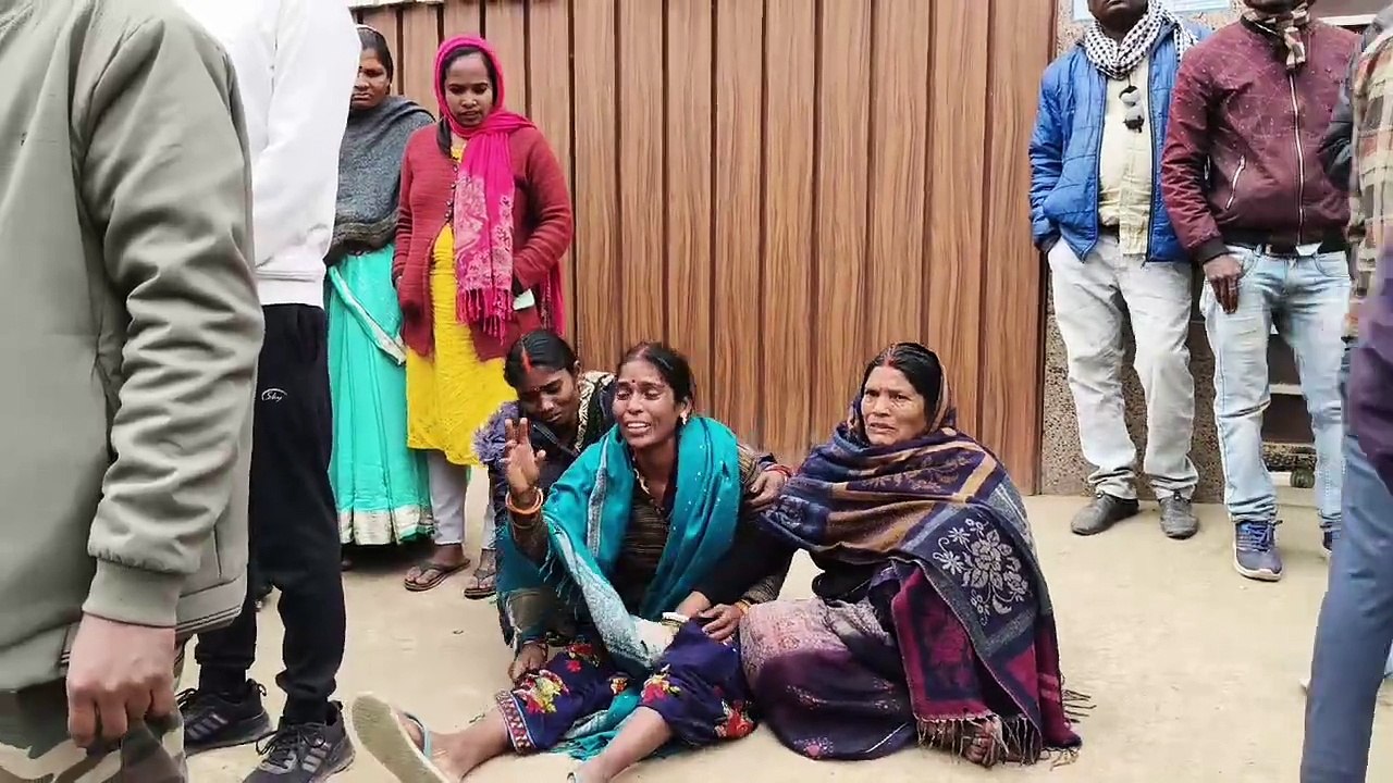 इलाज में लापरवाही का आरोप, सड़क जाम से घंटों बाधित रहा आवागमन पुलिस और डॉक्टरों की मौजूदगी में मामला शांत, मरीज को निजी क्लिनिक भेजा गया