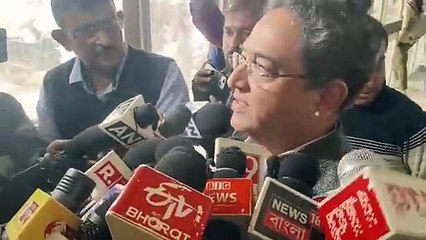 সাসপেনশন রোধে জাতীয় মহিলা কমিশন বেরোতেই মেডিকেল কলেজ সুপার, প্রিন্সিপাল,স্বাস্থ্যকর্তা দের ঘেরাও জুনিয়র ডাক্তারদের