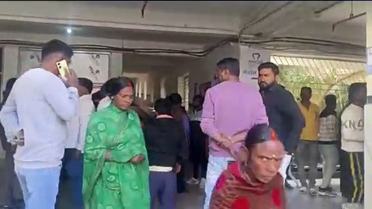 लोहे के पाइप से पीटकर छोटू रंगसाज की हत्या, तीन गंभीर