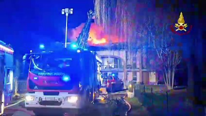Incendio in due villette a Reggio Emilia: video