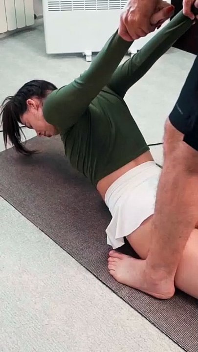 Deep tissue back massage and chiropractic adjustments #massagetherapist #chiropractor #massage #asmrmassage #deeptissuemassage #backcrack #chiropractic #chiropracticadjustment 09