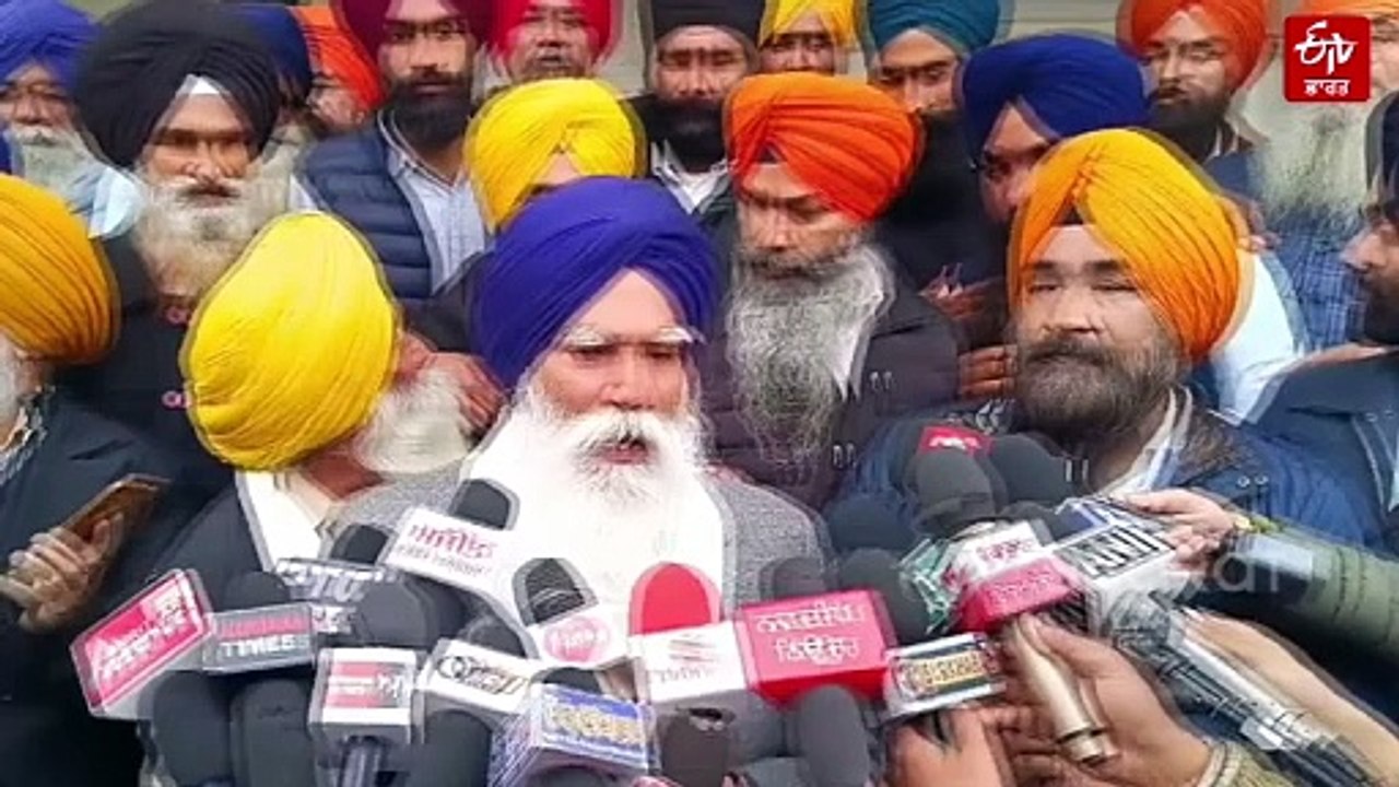 ਅੰਮ੍ਰਿਤਪਾਲ ਸਿੰਘ ਦੀ ਸਰਪ੍ਰਸਤੀ ਹੇਠ ਬਣੀ ਨਵੀਂ ਪਾਰਟੀ ‘ਸ਼੍ਰੋਮਣੀ ਅਕਾਲੀ ਦਲ ਵਾਰਿਸ ਪੰਜਾਬ ਦੇ’ ਮੈਂਬਰ ਪੁੱਜੇ ਸ੍ਰੀ ਅਕਾਲ ਤਖ਼ਤ ਸਾਹਿਬ