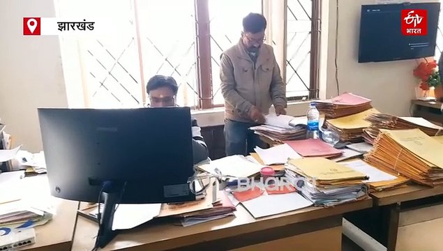 झारखंड में मैट्रिक-इंटर सहित एक दर्जन परीक्षाओं पर लगा ग्रहण, लाखों छात्रों के भविष्य पर संकट! जानिए क्या है कारण