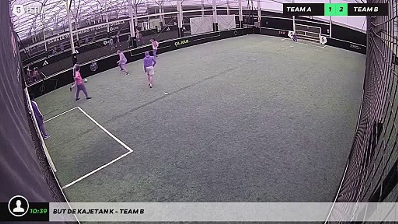 But de Kajetan K - Team B