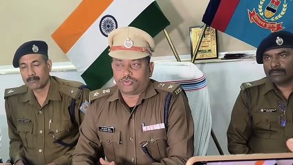 जाली नोटों का कारोबार करने वाले अपराधियों को रांची पुलिस ने पकड़ा, लाखों रुपये जब्त, छीनतई गिरोह के भी तीन सदस्य पुलिस की गिरफ्त में