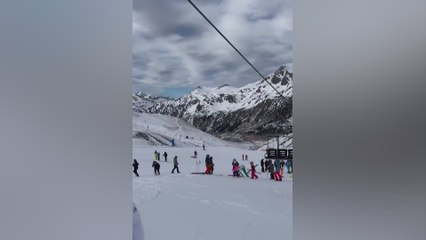 Al menos 30 heridos y nueve muy graves tras caer un telesilla en la estación de Astún