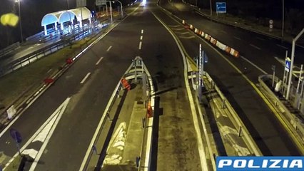 Il video dell'automobilista contromano in autostrada