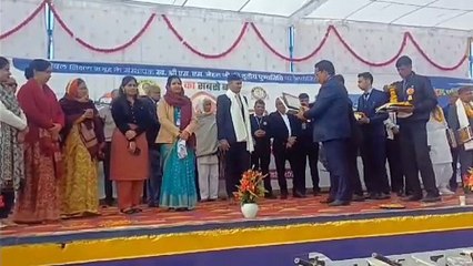 कच्ची शराब के लिए बदनाम गांव बनी अधिकारियों की फैक्ट्री, स्वर्गीय एसएस नेहरा के योगदान से बदला देवलावास