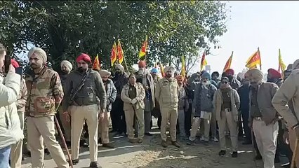 ਅਜਨਾਲਾ ਦੇ ਪਿੰਡ ਰਾਣੇਵਾਲੀ ਦੀ ਸੁਕੜ ਨਹਿਰ ਦਾ ਕਬਜ਼ਾ ਲੈਣ ਆਏ ਅਧਿਕਾਰੀਆਂ ਦਾ ਕਿਸਾਨਾਂ ਵੱਲੋਂ ਕੀਤਾ ਗਿਆ ਜ਼ਬਰਦਸਤ ਵਿਰੋਧ