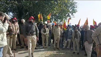ਅਜਨਾਲਾ ਦੇ ਪਿੰਡ ਰਾਣੇਵਾਲੀ ਦੀ ਸੁਕੜ ਨਹਿਰ ਦਾ ਕਬਜ਼ਾ ਲੈਣ ਆਏ ਅਧਿਕਾਰੀਆਂ ਦਾ ਕਿਸਾਨਾਂ ਵੱਲੋਂ ਕੀਤਾ ਗਿਆ ਜ਼ਬਰਦਸਤ ਵਿਰੋਧ