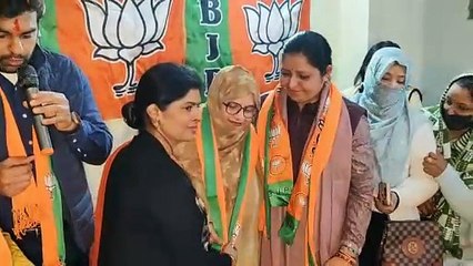 ओखला विधानसभा की 300 मुस्लिम महिलाओं ने ज्वाइन किया भाजपा