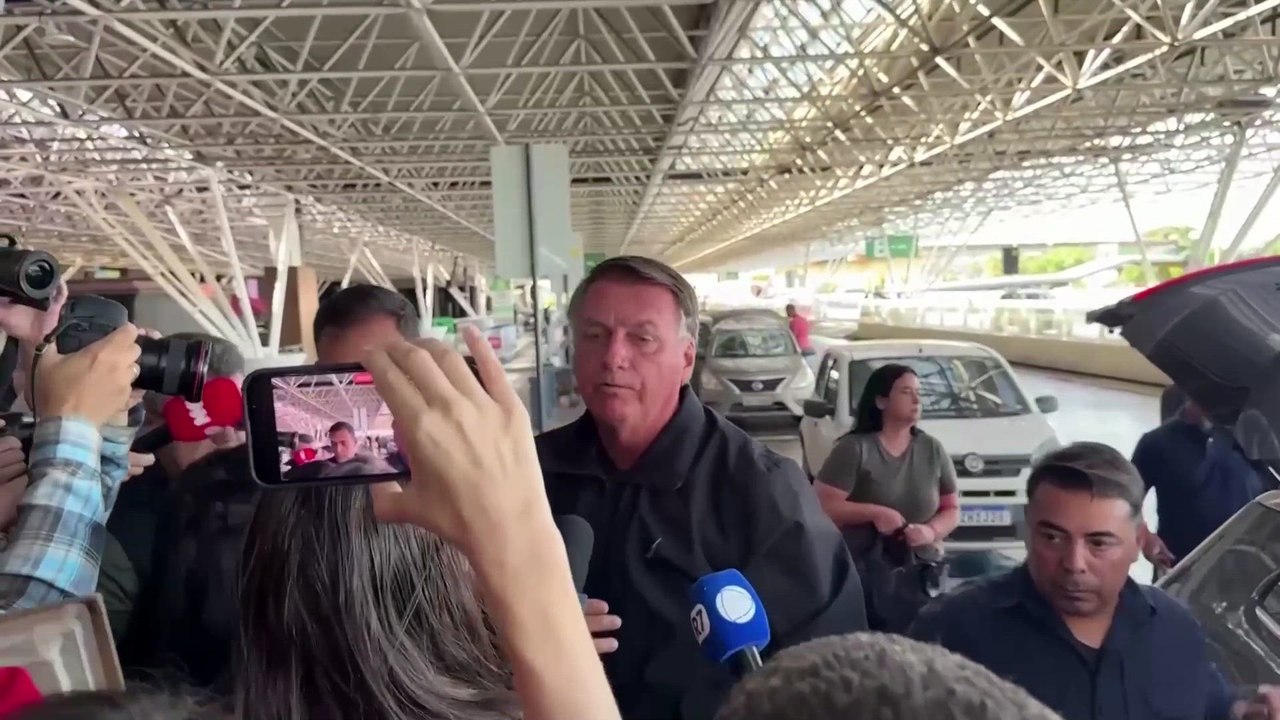 Brazil's Bolsonaro shows his anger after court blocks attendance at Trump’s swearing-In
