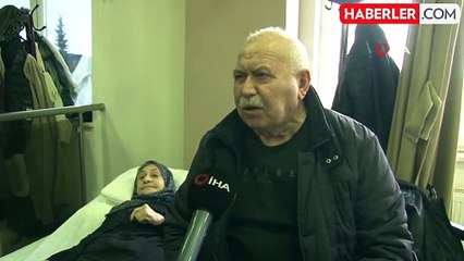 54 Yıllık Eşini Aylarca Kucağında Taşıyan Fedakar Koca