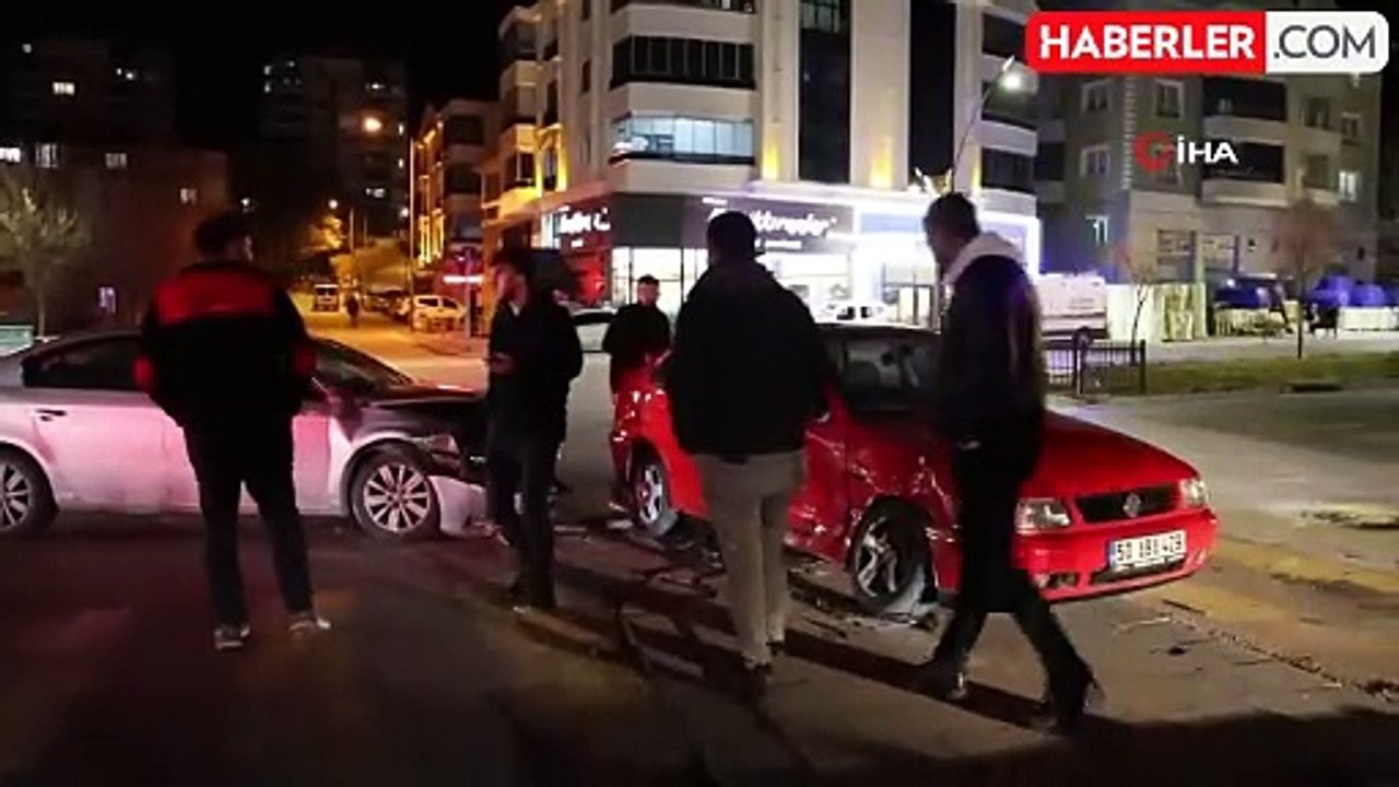 Kırmızı Işık İhlali Kazaya Neden Oldu: 2 Yaralı