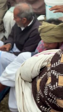 लड़की से सगाई नहीं करना लड़का पक्ष को पडा भारी नाराज ग्रामीणों ने लडका पक्ष को बनाया बंधक, लडके के काटे मूंछ बाल