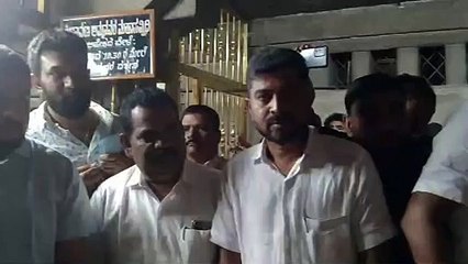 ನಂಜುಂಡೇಶ್ವರ ದೇವಾಲಯದಲ್ಲಿ ಲಗ್ನ ಪತ್ರಿಕೆ ಇಟ್ಟು ಡಾಲಿ ಧನಂಜಯ್ ವಿಶೇಷ ಪೂಜೆ