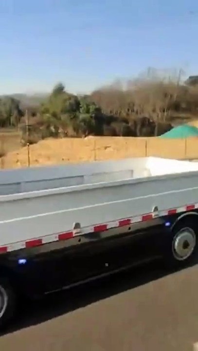 Un camion sans chauffeur sur une autoroute de Chine