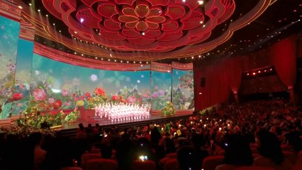 Videoen her er fra et kæmpestort årligt nytårsshow, der vises på kinesisk TV |2023| DR