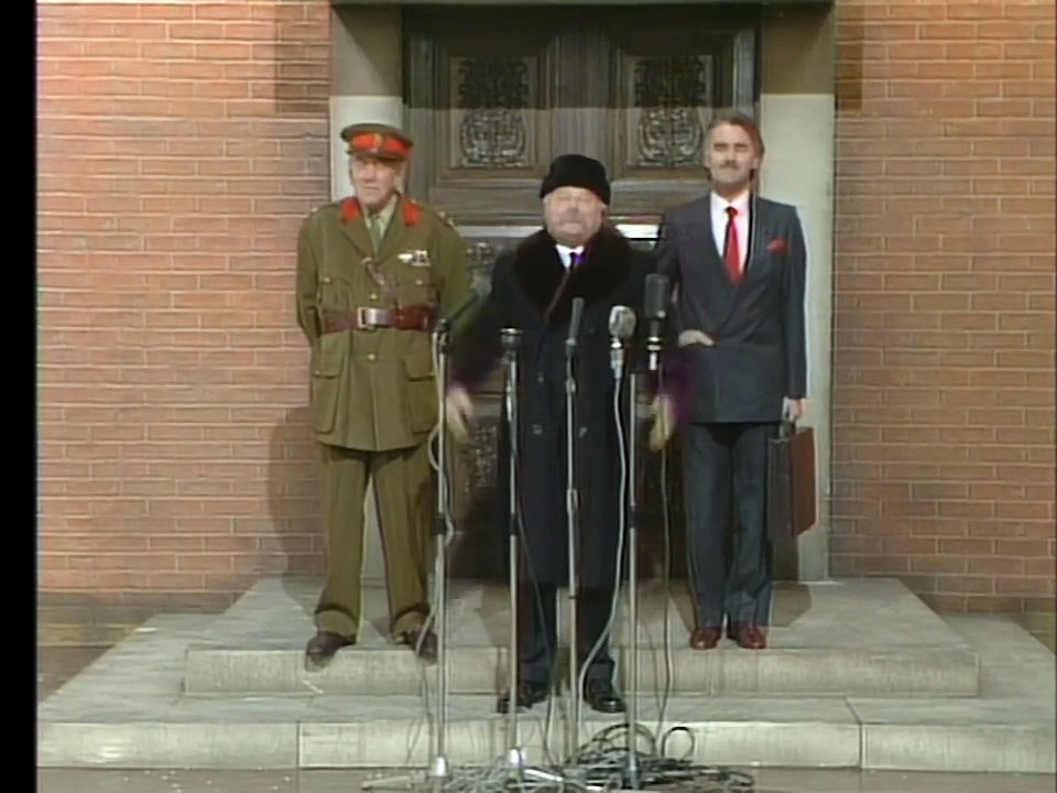 Benny Hill - The 'Honesty' of Marx (1986)