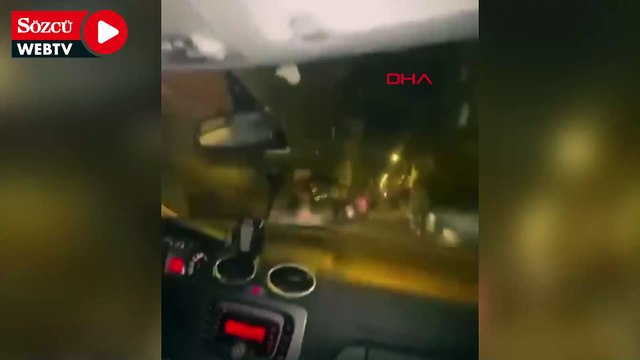 Fatih'te sokakta hızla ilerleyen otomobil park halindeki araca çarptı