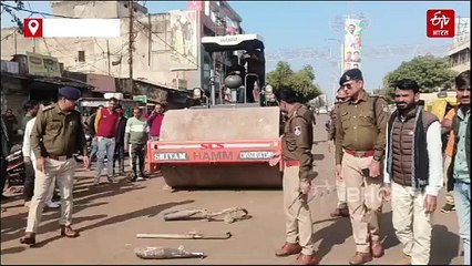 मॉडिफाइड सायलेंसरों पर बड़ी कार्रवाई, शिवपुरी के मुख्य चौराहे पर बिछाकर चलाया रोड रोलर