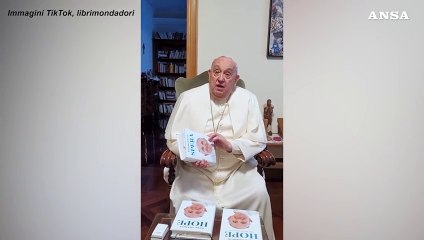 Prima volta del Papa su TikTok per presentare il libro "Spera"