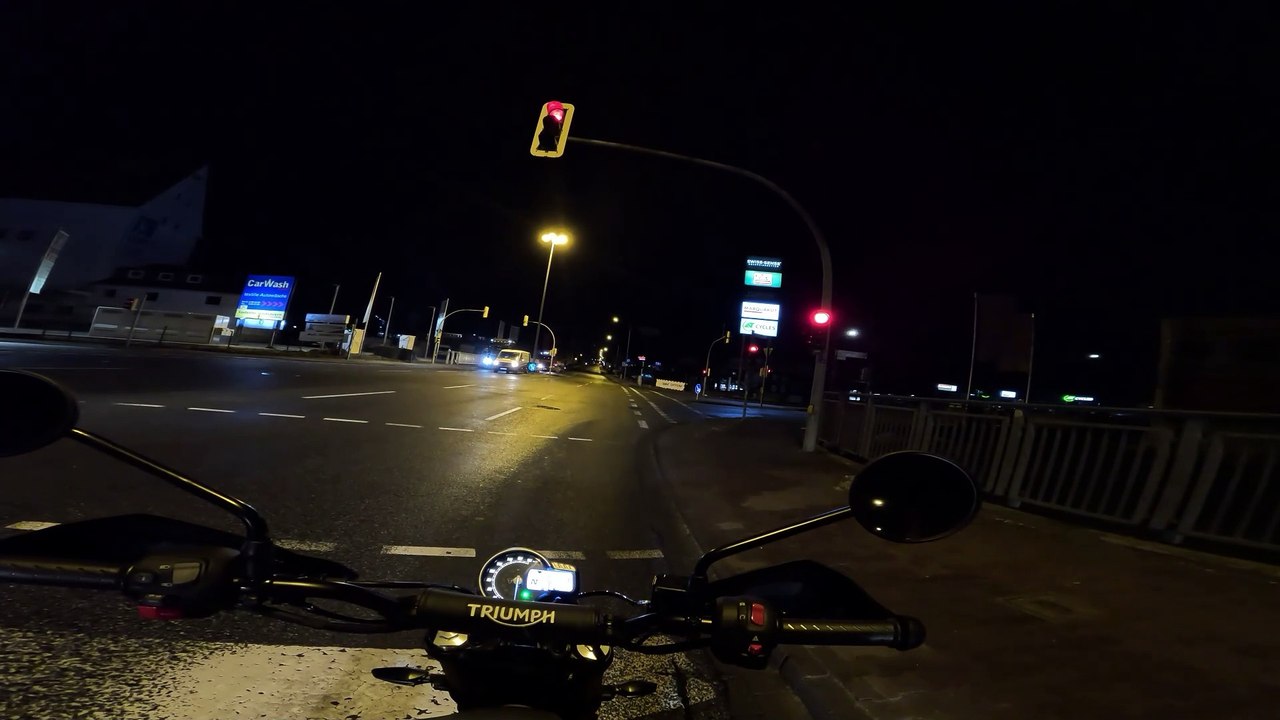 Winter Pendeln mit der 400ter Scrambler von Triumph