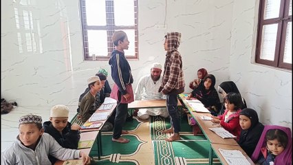 जन्मजात बीमारी भी नहीं तोड़ पाई अजहर का हौसला,4 साल में बना हाफ़िज़ ए कुरआन और अब बच्चों को दे रहा दीनी तालीम,ईटीवी भारत की स्पेशल रिपोर्ट