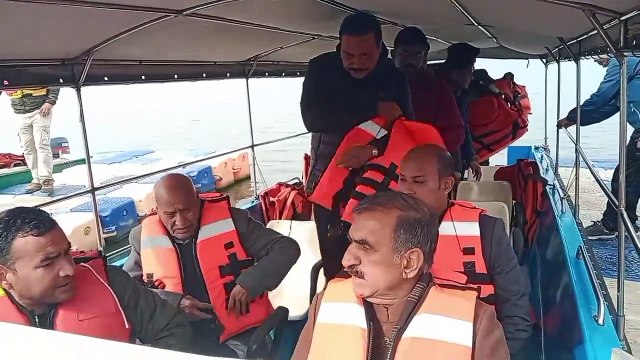 मुख्यमंत्री ने प्रवासी पक्षियों की सुरक्षा सुनिश्चित करने के लिए वन विभाग को दिए निर्देश मुख्यमंत्री ने पौंग डैम और बाथू की लड़ी का दौरा किया