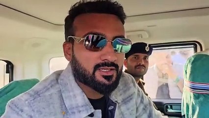 जिस ग्राउंड पर कभी क्रिकेट का ABCD सीखा ,क्रिकेटर आकाश दीप,पहुंचे तो हुआ ग्रैंड वेलकम ,थार का सनरूफ खोल किया अभिवादन, कहा- आपमे टैलेंट है तो आगे आएं