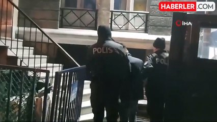 İzmir'de 25 Yıl Hapis Cezasıyla Aranan Cinayet Zanlısı Yakalandı
