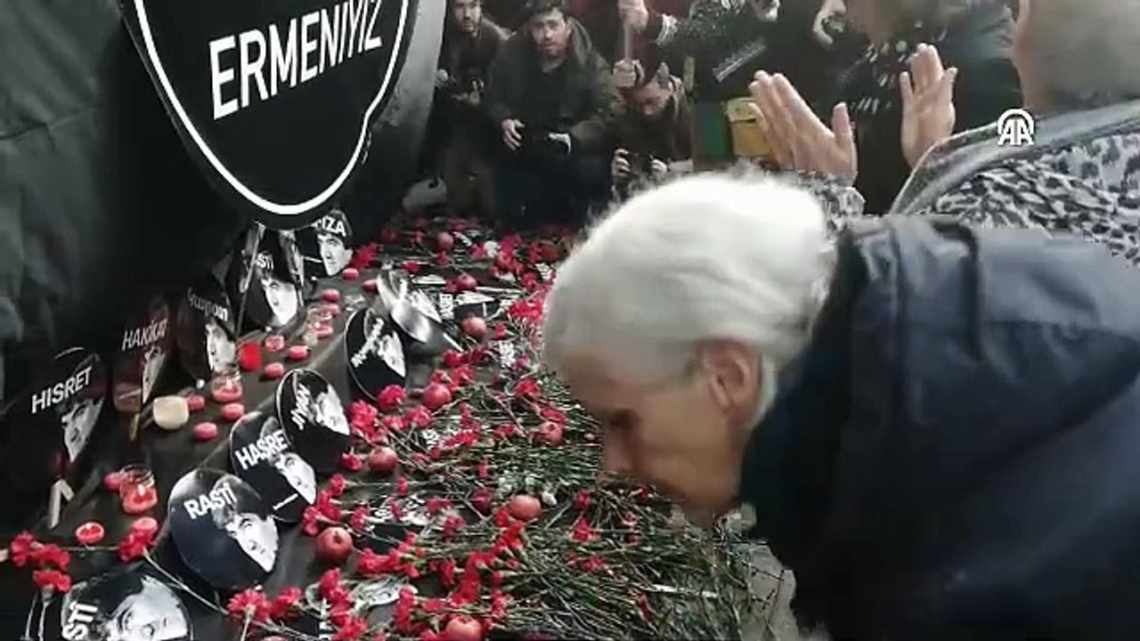 🔴Kurucusu ve Genel Yayın Yönetmeni olduğu Agos Gazetesi önünde 19 Ocak 2007'de öldürülen Hrant Dink için anma töreni düzenlendi.  🔗https://www.guneydoguekspres.com/hrant-dink-katledilisinin-18inci-yildonumunde-agos-gazetesi-onunde-anildi