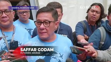 Viral WNASelip Uang Rp500 ribudi Paspor, Pihak Imigrasi Buka Suara