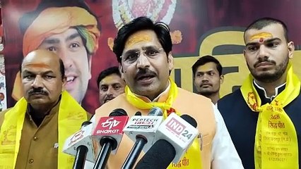बाबा बागेश्वर ने दिया आदिवासियों को धर्मांतरण से बचने का मंत्र,बाबा बोले आदिवासियों को सिर्फ चुनाव पर याद किया जाता है