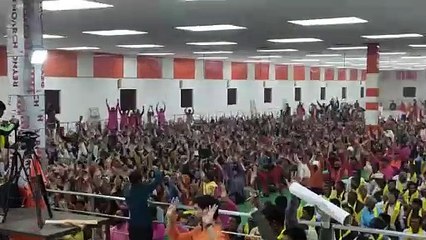 बाबा बागेश्वर ने दिया आदिवासियों को धर्मांतरण से बचने का मंत्र,बाबा बोले आदिवासियों को सिर्फ चुनाव पर याद किया जाता है