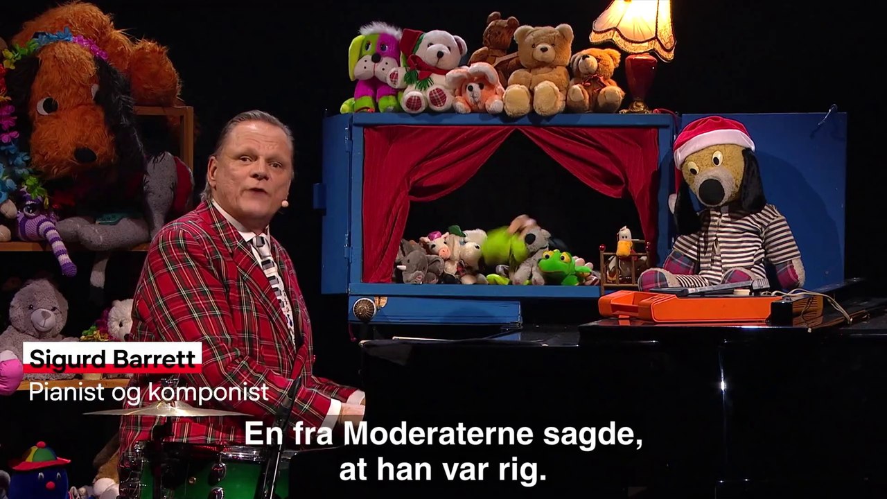 Sigurd Barrett opsummerer året i dansk politik: Se ham synge om Moderaternes møgsager - Året der gik 2023 - DR