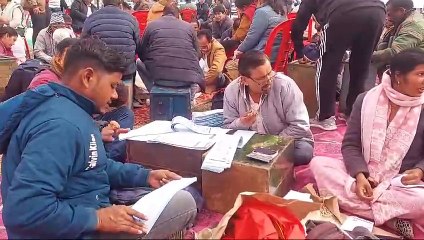 चमोली में निकाय चुनाव के लिए 80 पोलिंग पार्टियां हुई रवाना,23 जनवरी,2025 को सुबह 8.00 से सायं 5.00 बजे तक होगा मतदान।  जनपद की 10 निकाय क्षेत्रों में 54177 मतदाता करेंगे मतदान।   सुरक्षा के दृष्टिगत न