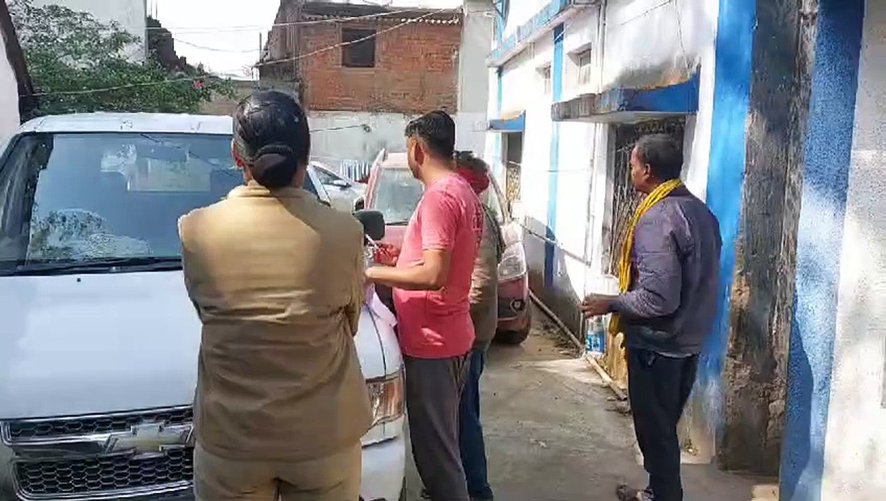 आंगनबाड़ी के लिए निकली 5 साल की बालिका दूसरे दिन भी नहीं पहुंची घर एडिशनल एसपी, एसडीओपी, थाना प्रभारी सहित साथ 50 से अधिक पुलिस के जवान करते रहे तलाश 22 कुएं में किया तलाश, नहर का पानी भी रोका